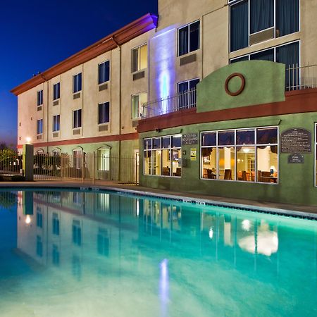 Holiday Inn Express Hotel & Suites Live Oak By Ihg Eksteriør bilde