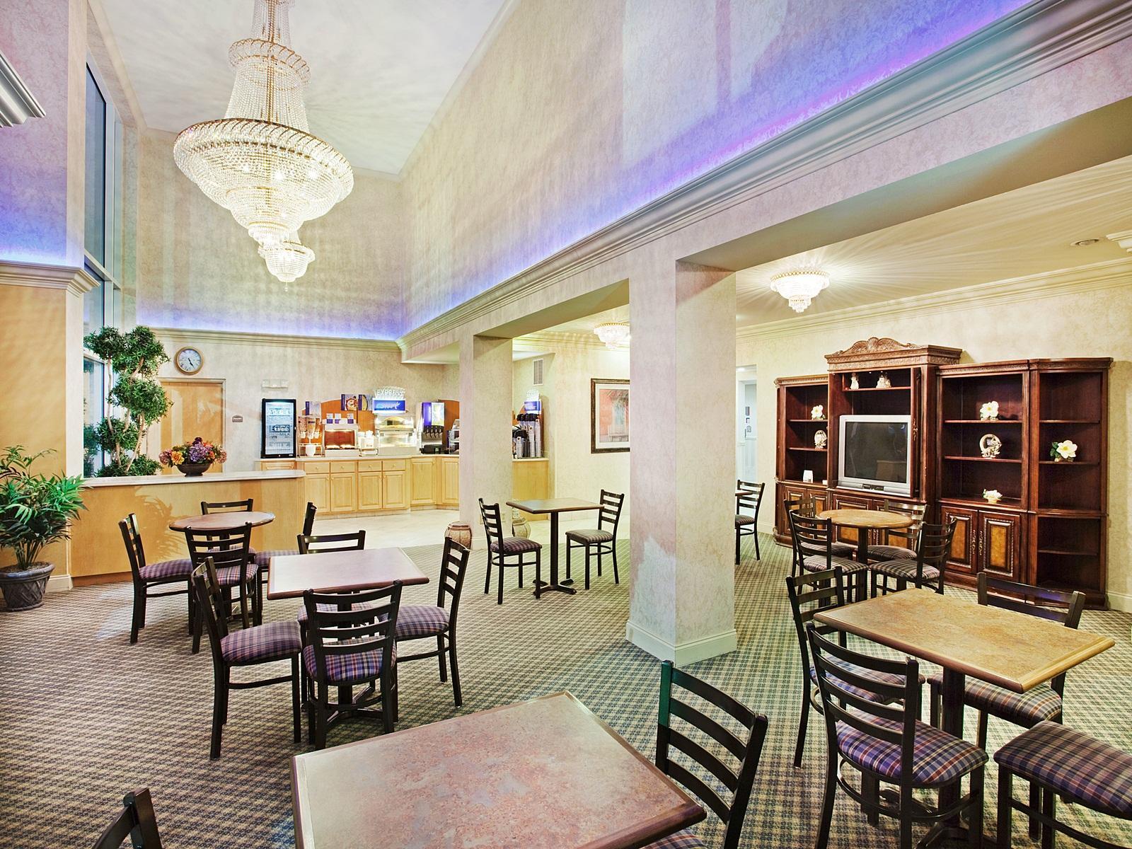 Holiday Inn Express Hotel & Suites Live Oak By Ihg Eksteriør bilde